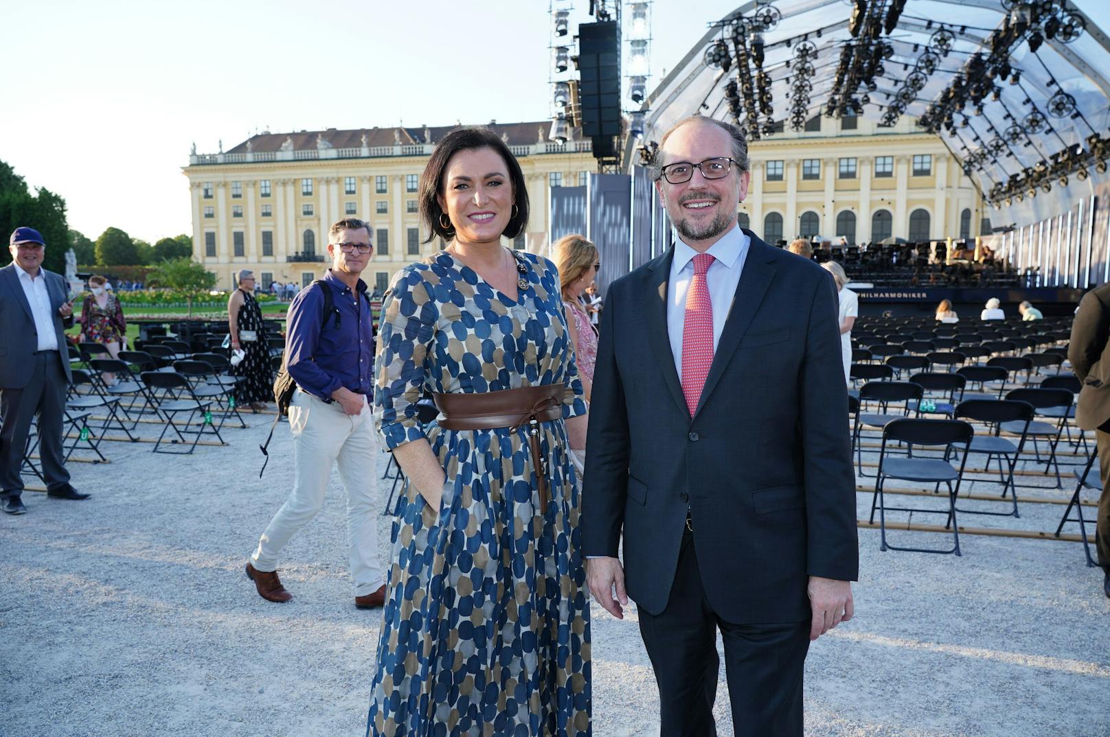 Tourismusministerin Elisabeth Köstinger mit Außenminister Alexander Schallenberg