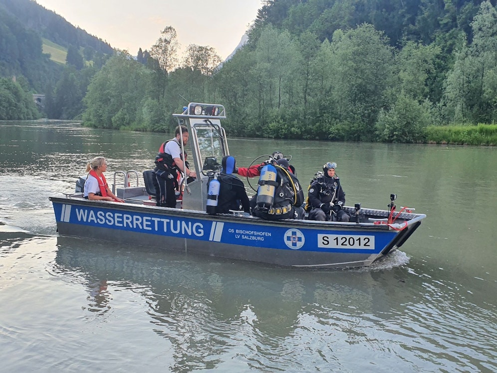 Die Wasserrettung konnte nur noch den Leichnam des Mannes bergen.