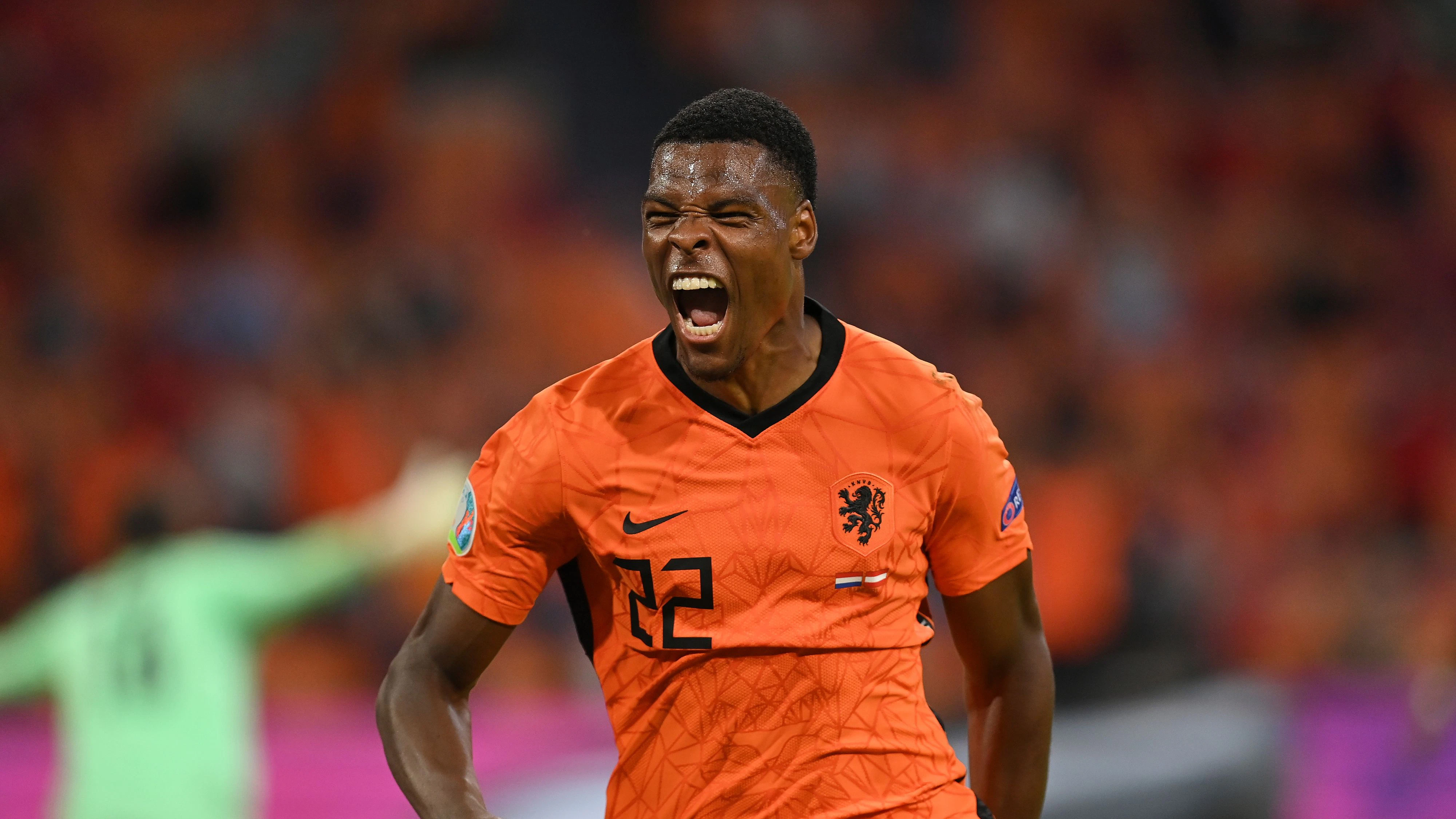 Wechselt Denzel Dumfries zu den Bayern?