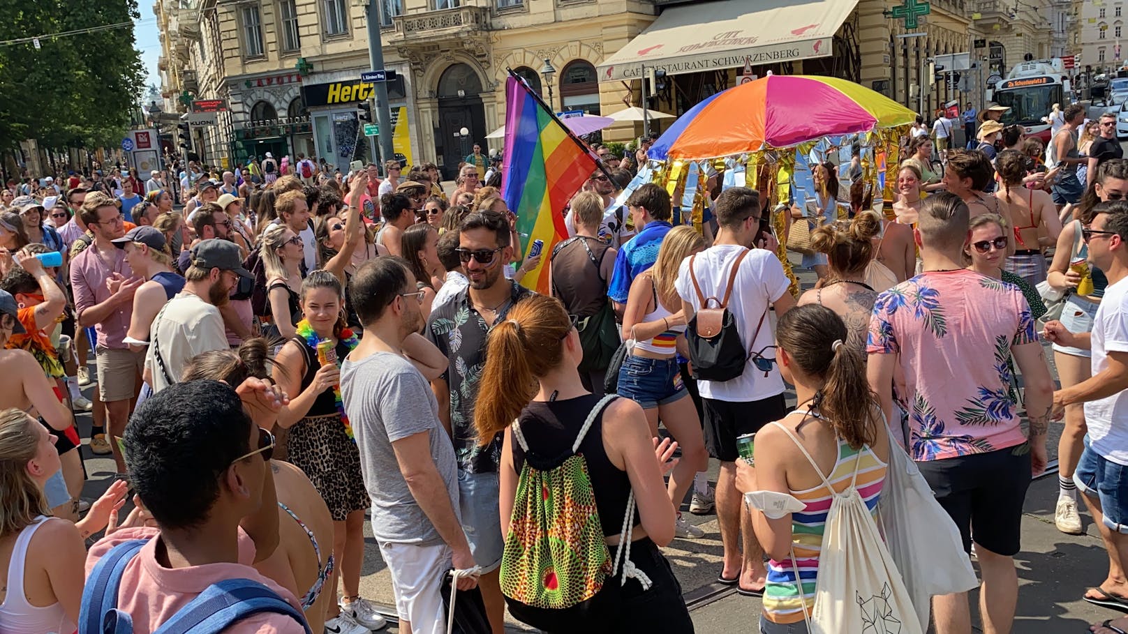 Die Regenbogenparade 2021 in Wien