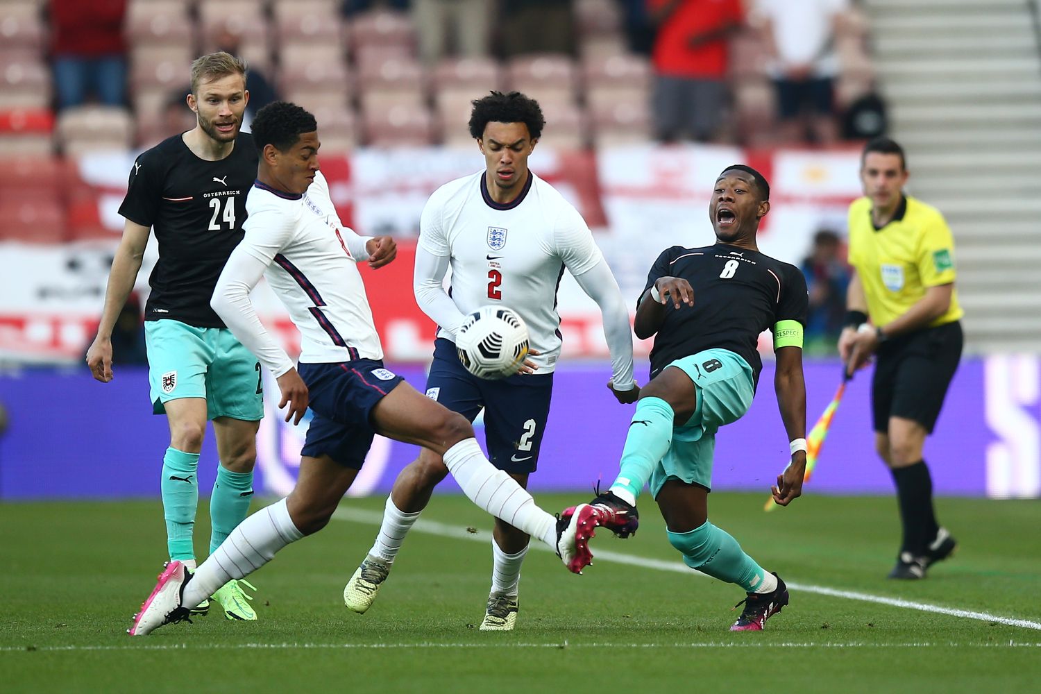 Konrad Laimer und David Alaba behaupten sich gegen Jude Bellingham, Trent Alexander-Arnold und Co.