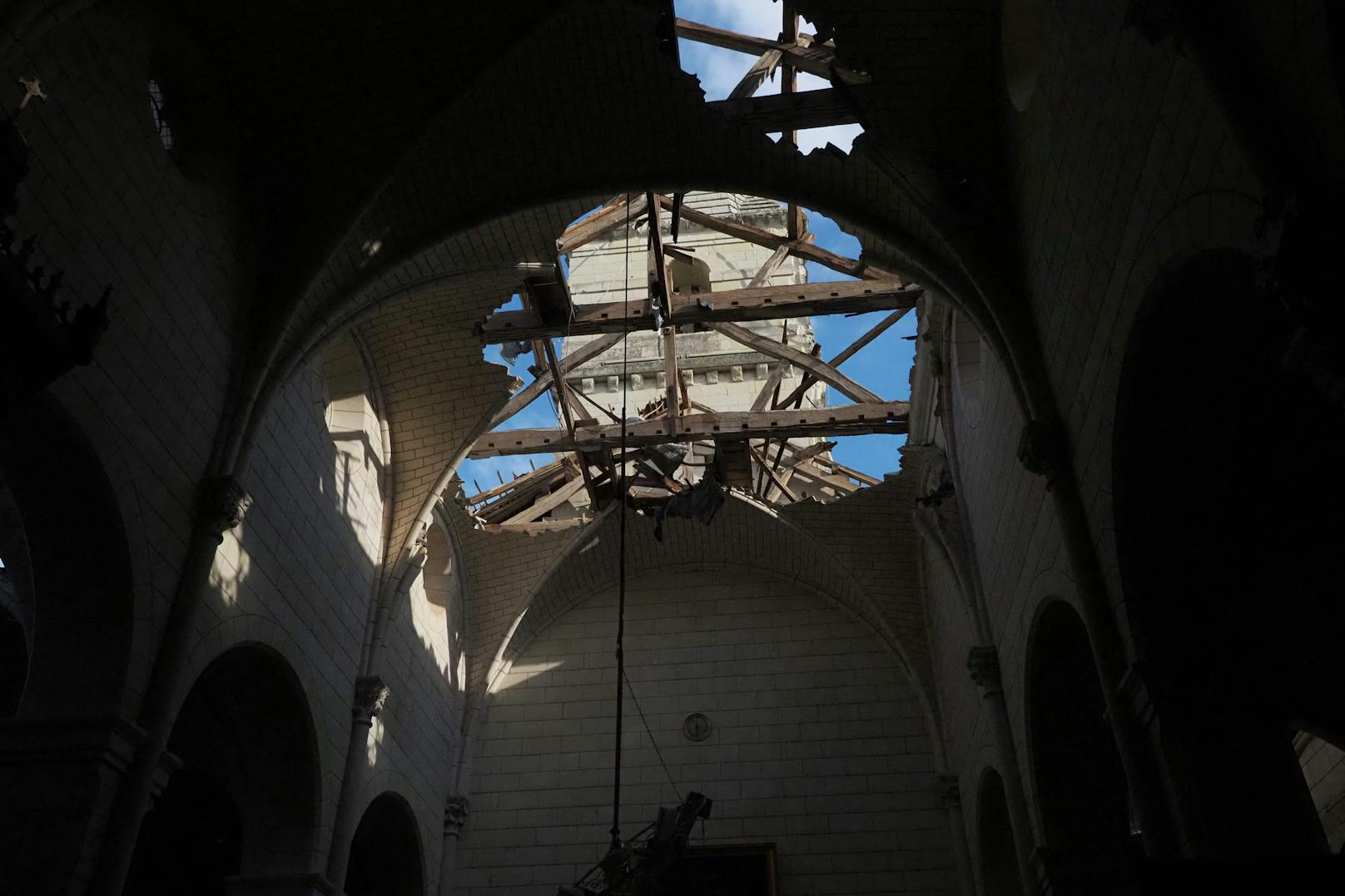 Die Kirche von Saint-Nicolas de Bourgueil wurde am Samstag schwer beschädigt.