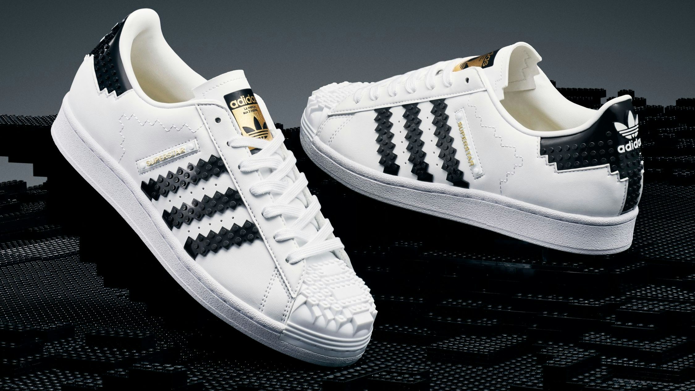 Die echten Schuhe gibt's um 140 Euro, ...