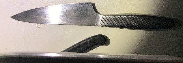 In der Nacht auf 20. Juni eine junge Deutsche in Wien festgenommen. Sie soll ihren Lebensgefährten mit diesem Messer bedroht haben.