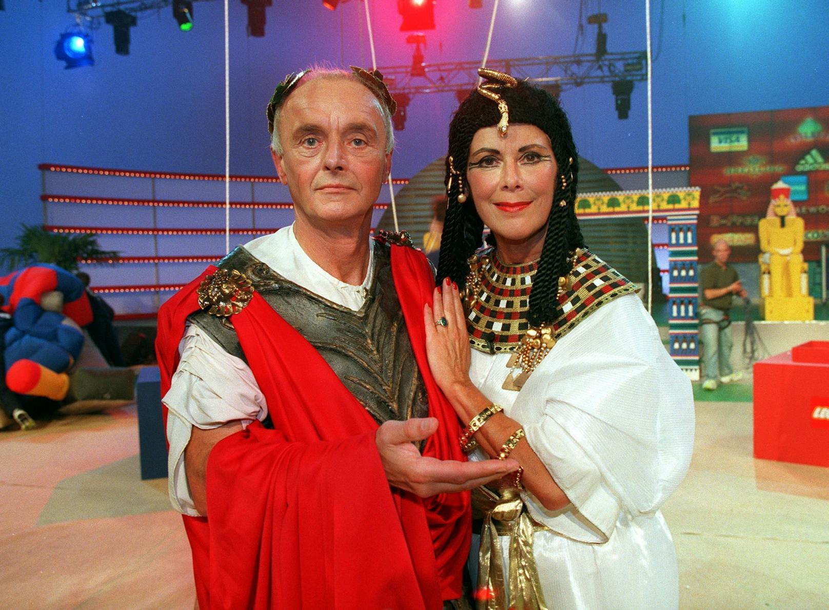 "Cäsar" Peter Elstner und "Cleopatra" <strong>Ingrid Wendl</strong> bei der "Sporthilfe Toto Gala "Oldies Night"", 1998