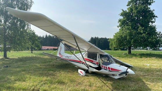 Gleich nach dem Start stürzte das Flugzeug ab.