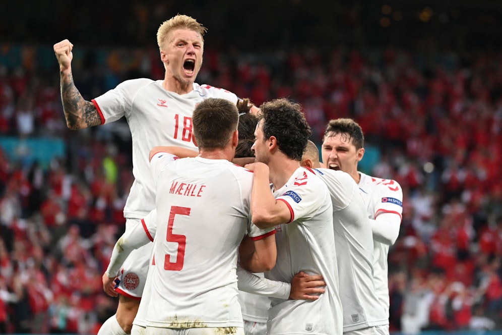 Dänemark schießt sich ins Achtelfinale. 