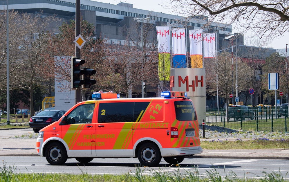 Ein Notarztwagen in Hannover. Symbolbild