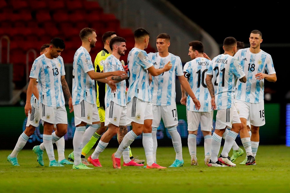 Argentinien jubelt über den Einzug ins Viertelfinale.