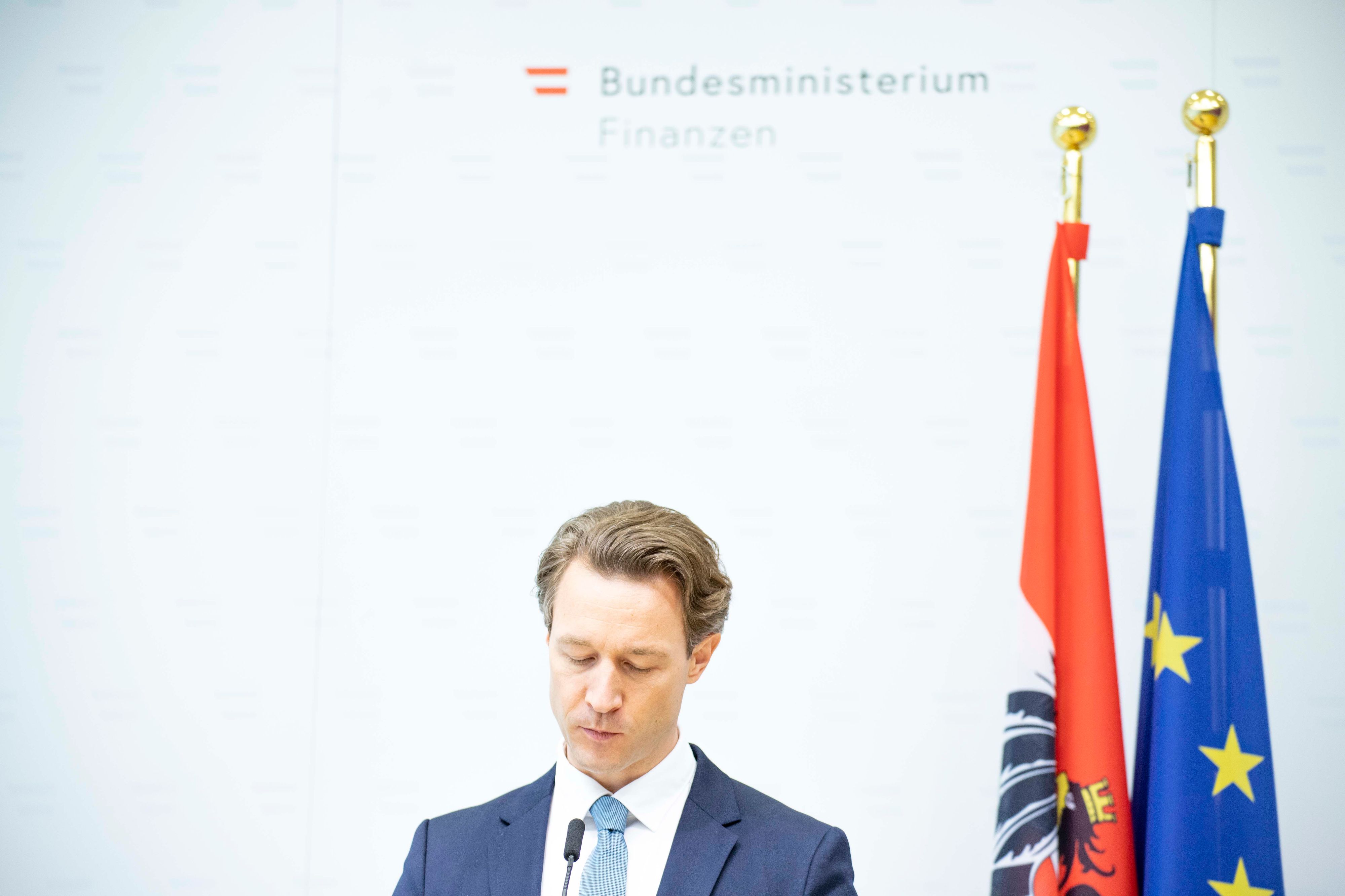 Download von www.picturedesk.com am 22.06.2021 (11:40).  Stellungnahme zu Aktenlieferungen des BMF: Pressestatement von Finanzminister Gernot Blümel. Im Bild: Finanzminister Gernot Blümel (ÖVP). Wien, Österreich. 22.06.2021 // Statement regarding the file delivery: Finance Minister Gernot Blümel press statements. Picture: Finance Minister Gernot Blümel (OEVP). Vienna, Austria. June 22nd, 2021 - 20210622_PD1695 - Rechteinfo: Rights Managed (RM)