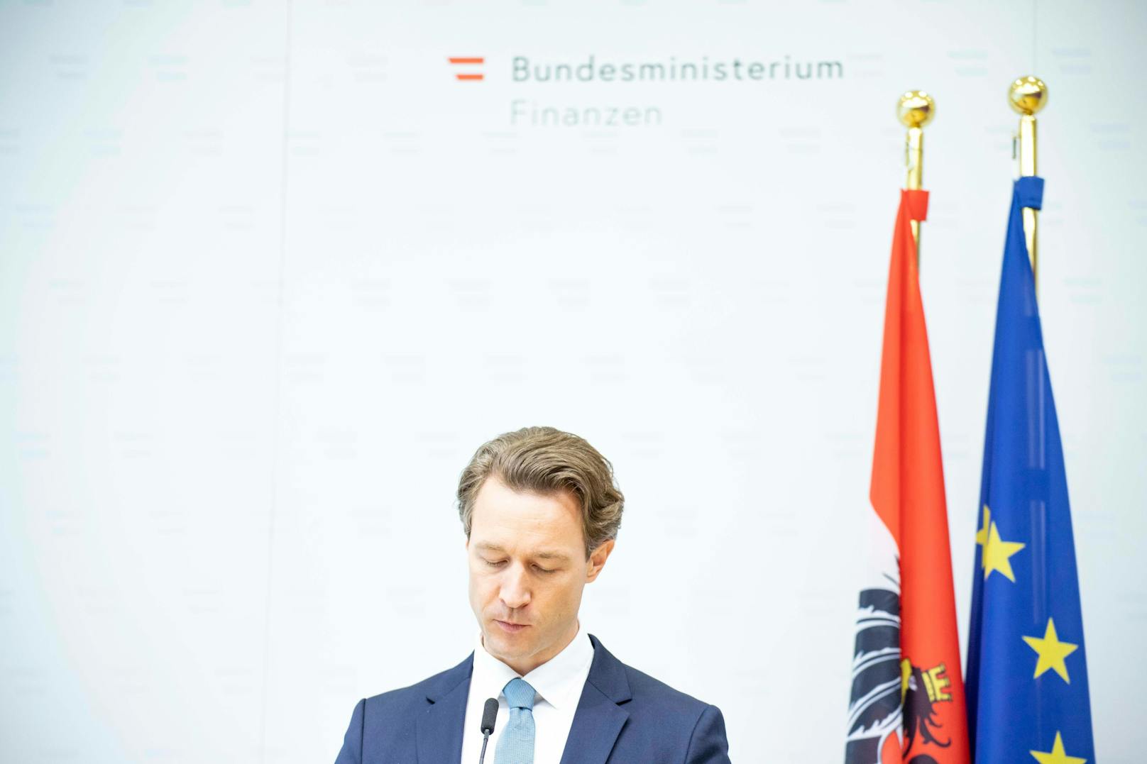 Bilder der Stellungnahme zu Aktenlieferungen des Finanzministeriums durch Minister Gernot Blümel (ÖVP) am 22. Juni 2021.