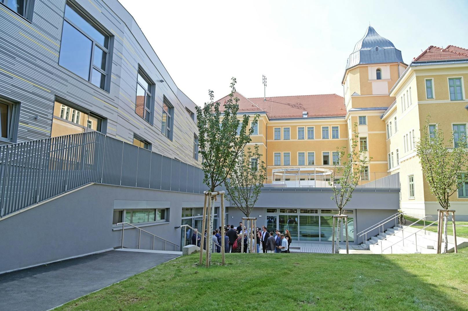 Was in der offene Volksschule Korbgasse in Wien-Liesing schon Realität ist, soll bis 2023 in 195 weiteren Wiener Schulen kommen: Ein sicheres und modernes WLAN.
