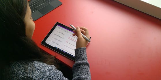Hybrides Lernen: Microsoft unterstützt die Mittelschule Kirchdorf bei der Digitalisierung.