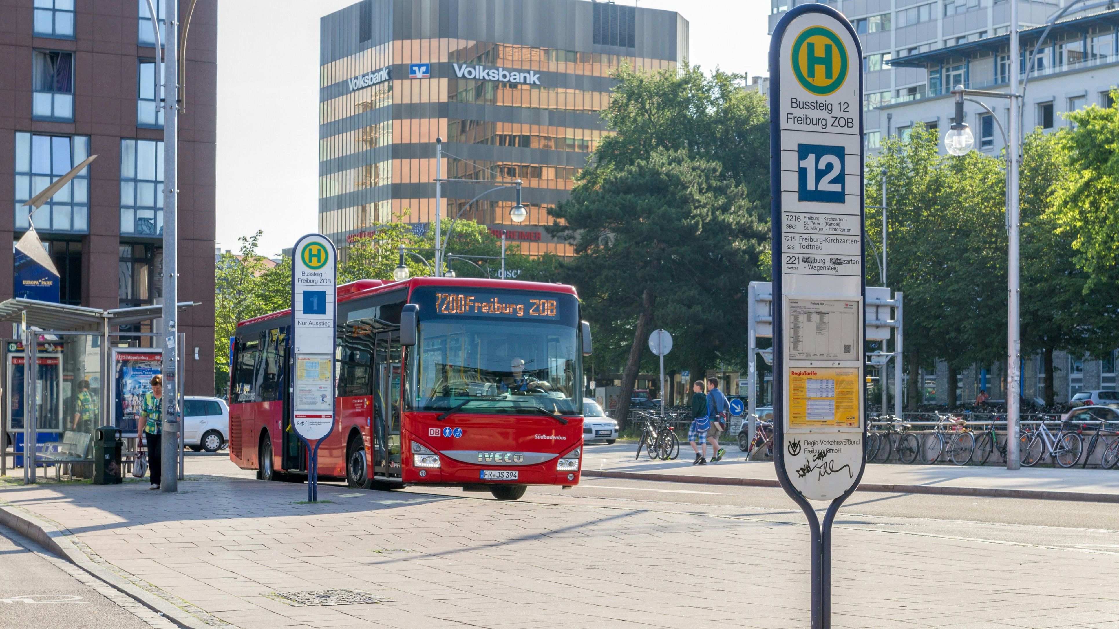 Wer in Denzlingen (nahe Freiburg) auf die Öffis umsteigt bekommt 500 Euro. 