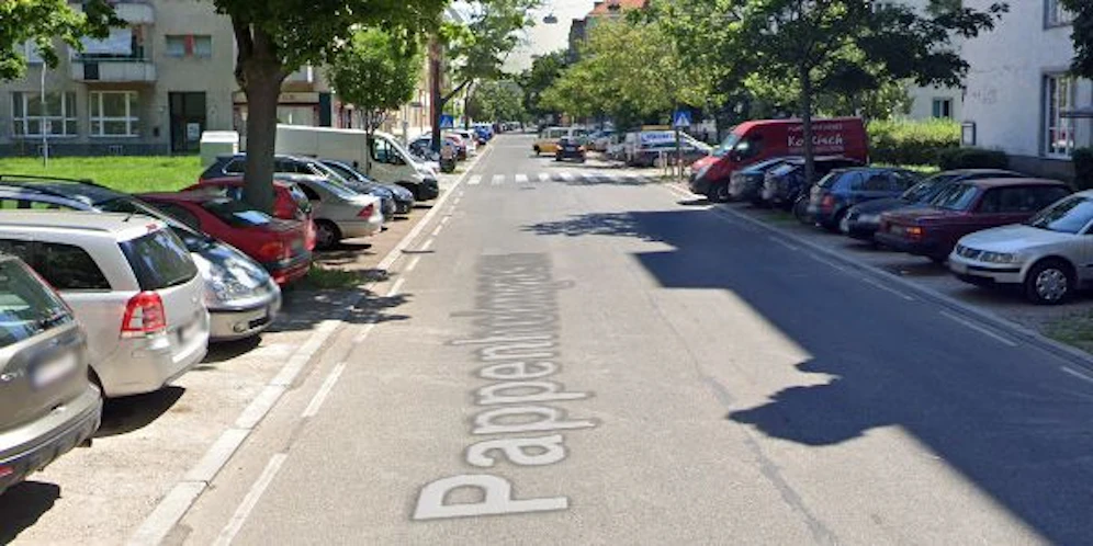 Festnahme nach Widerstand gegen die Staatsgewalt in der Wiener Pappenheimgasse.