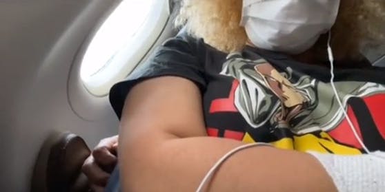 Die Jugendliche wurde im Flieger begrapscht.