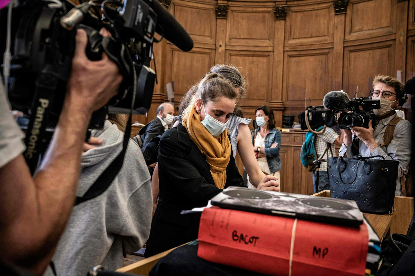 Der Prozess gegen Valérie Bacot hat am 21. Juni 2021 in Chalon-sur-Saône in Ostfrankreich begonnen.