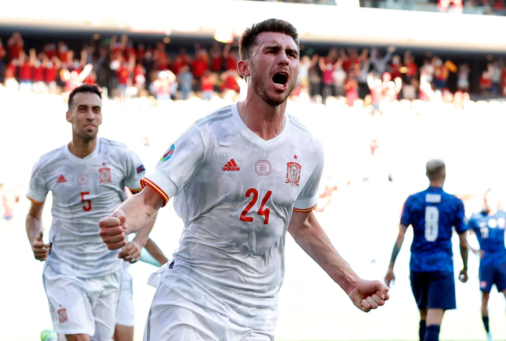 Spanien jubelt über ein 2:0 zur Pause.