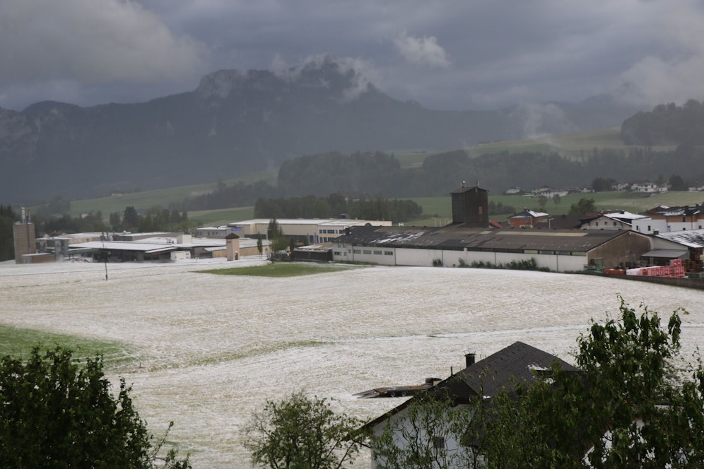 Hagel im Raum Mondsee: Schwere Unwetter haben am 22. Juni 2021 zu zahlreichen Feuerwehreinsätzen geführt