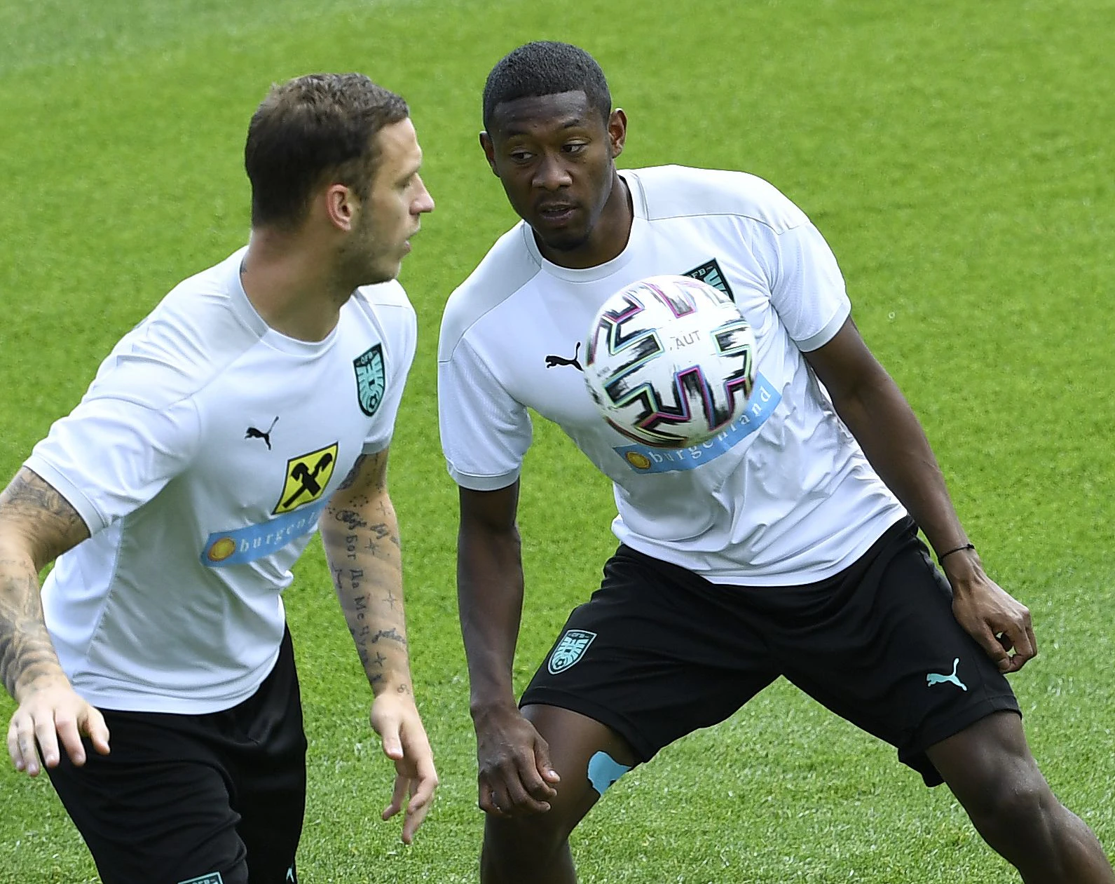 David Alaba bekommt eine kleine Überraschung