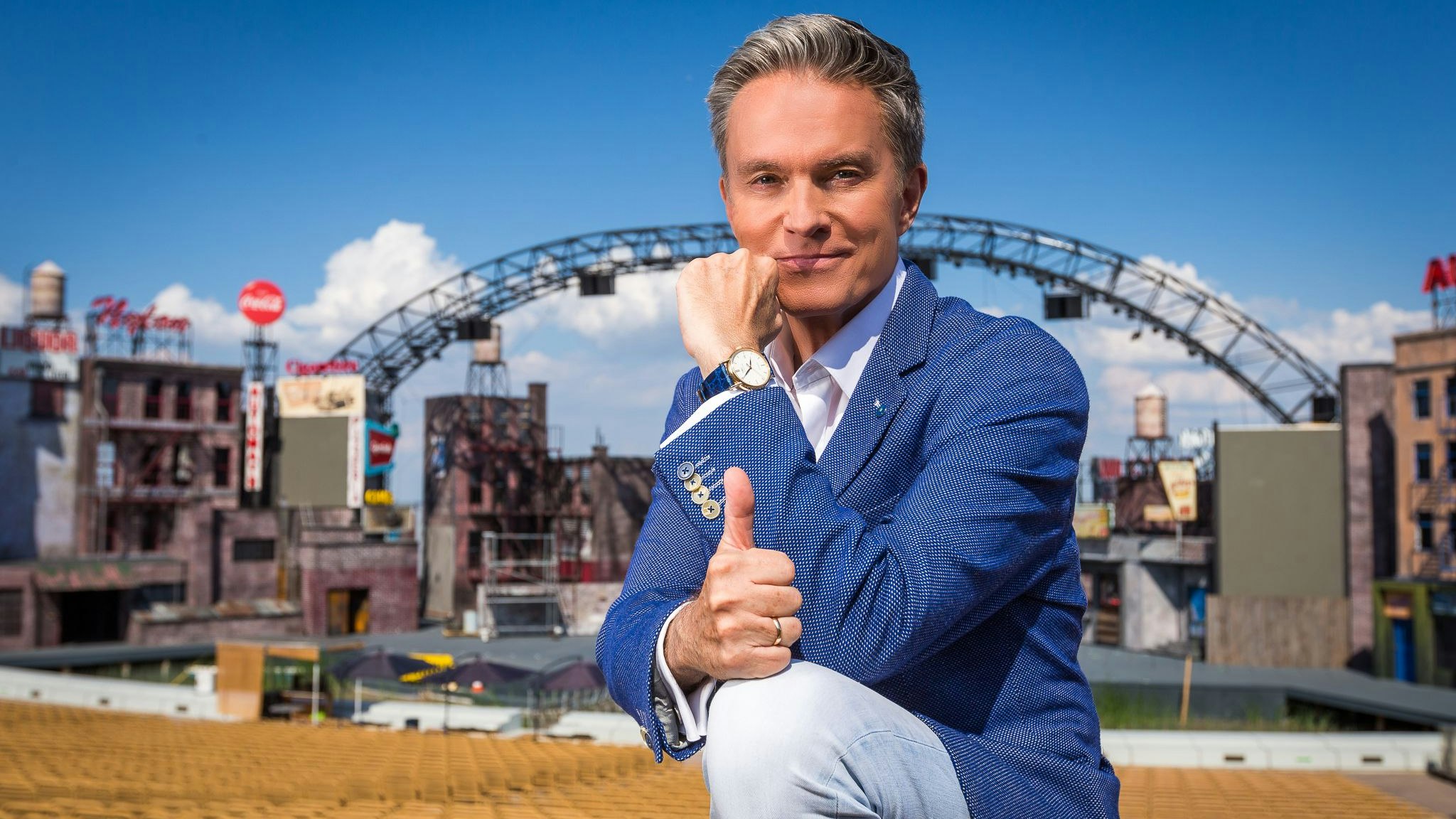 Intendant Alfons Haider zieht den Hut vor seiner Mörbisch-Crew.