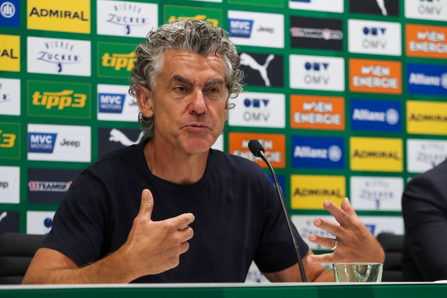 Michael Tojner unterstützt Rapid als Sponsor.