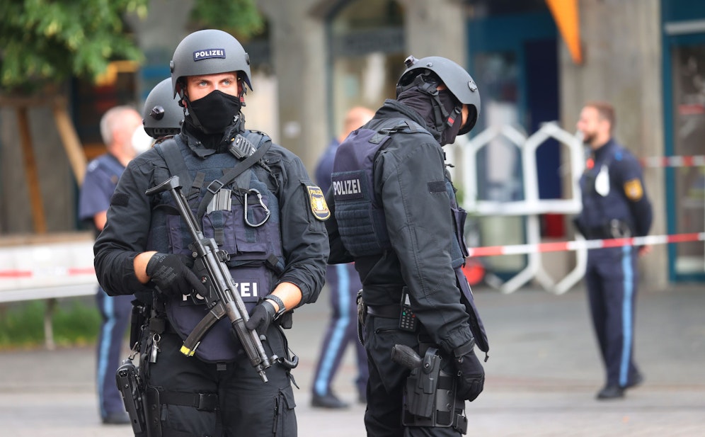 Die Polizei sicherte nach der Tat den Tatort ab.&nbsp;