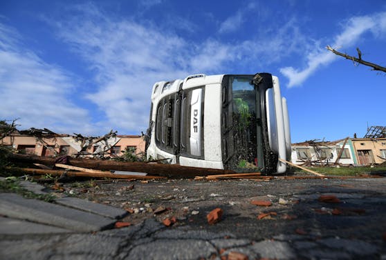 Tornado in Tschechien, im Bild das Ausmaß der Schäden in Moravska Nova Ves