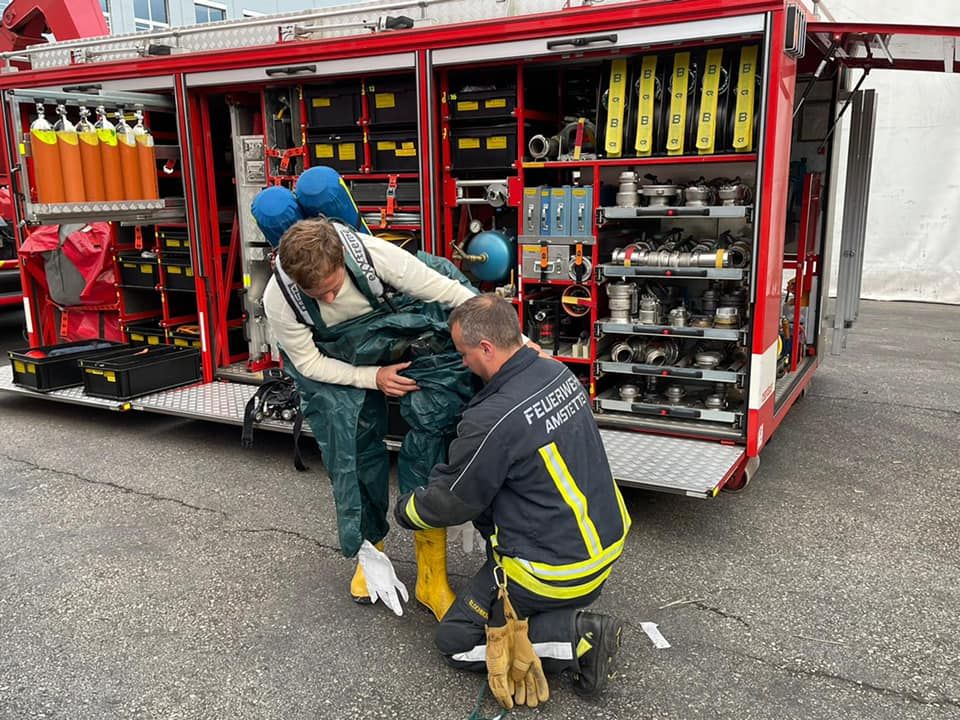 Mehrere Wehren stehen im Einsatz.