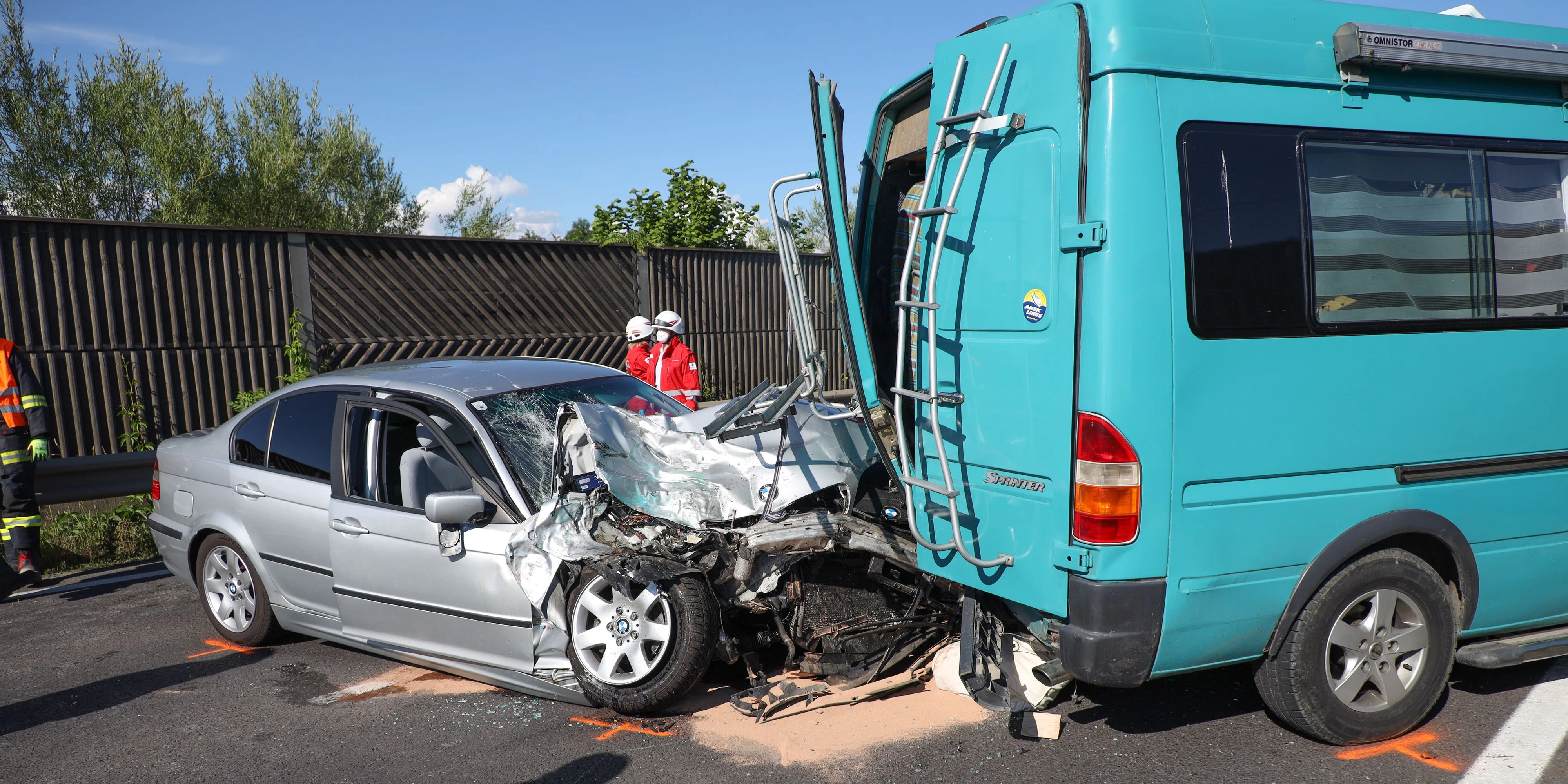 Unter den neun Verletzten beim Crash auf der B1 sind auch Kinder