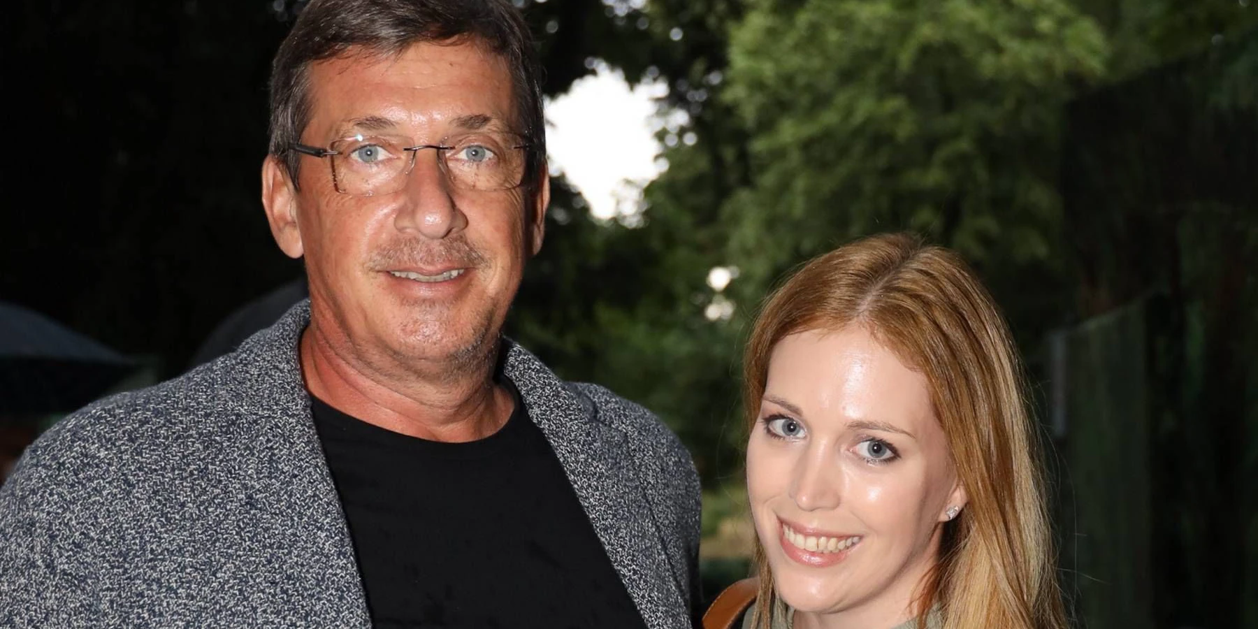 Viktor Gernot lernte seine Liebe über Facebook kennen - Vimarsana News