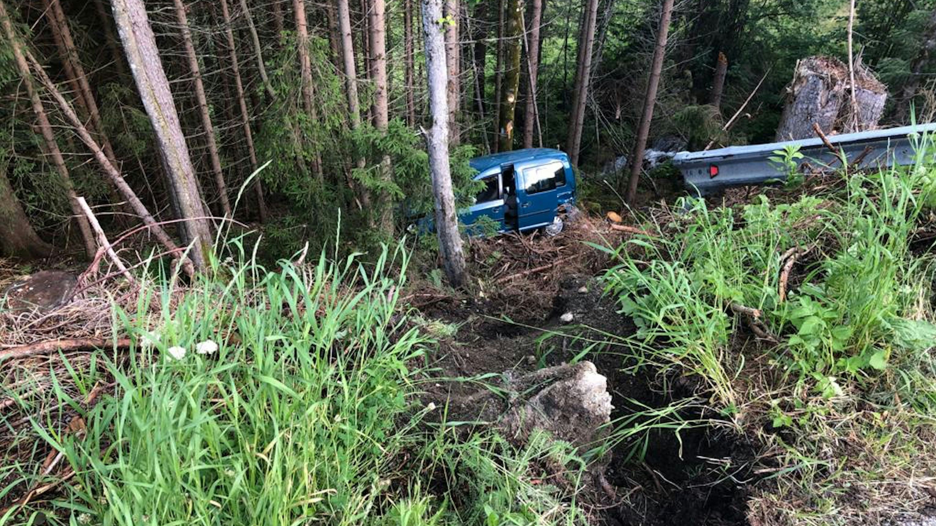 Der Unfall in Rohrberg ereignete sich aus unbekannter Ursache. 