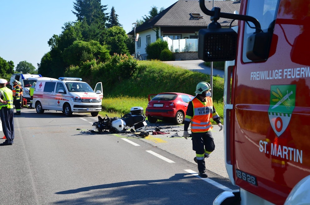 Der Biker wurde schwer verletzt.