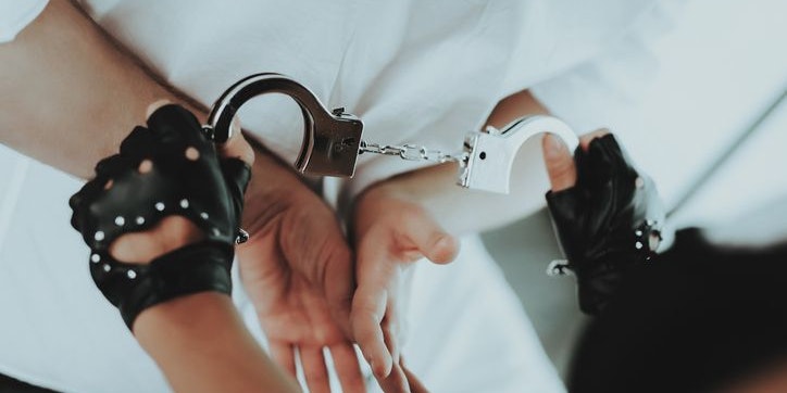 Ein 41-jähriger Linzer wurde beim Sexspiel mit der Gattin plötzlich bewusstlos. (Symbolbild)