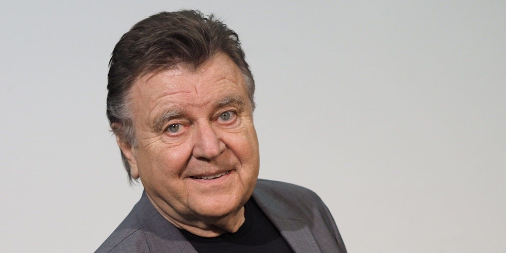 Lukas Resetarits tritt am 07. Juli im Kurpark Baden auf und du kannst 2 Karten gewinnen!