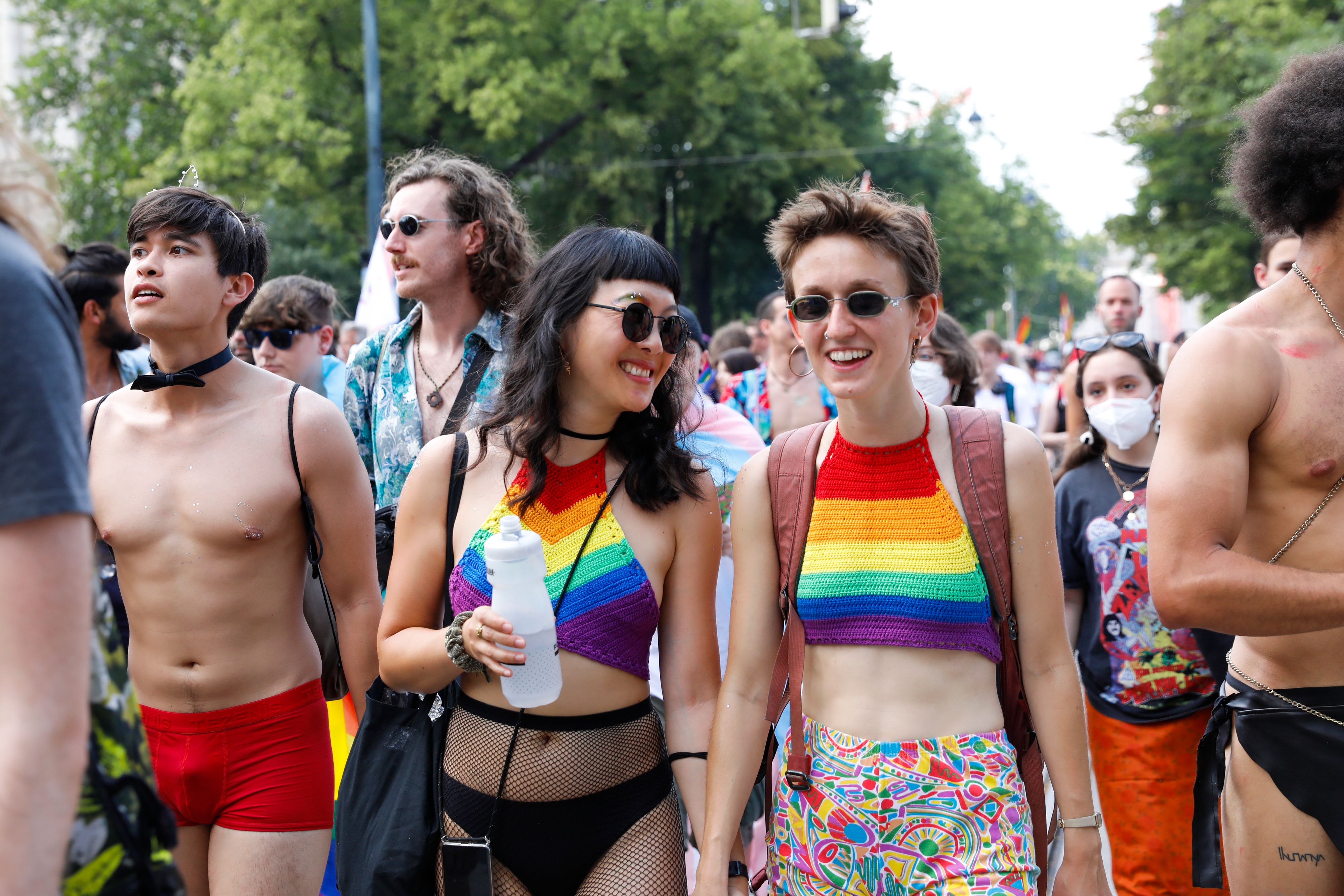 Teilnehmer der Regenbogenparade in Wien. Symbolbild