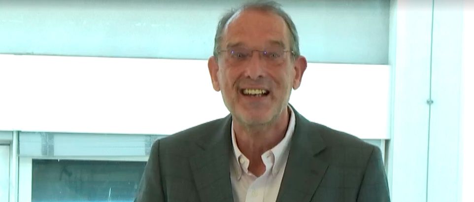 Faßmann bei seiner Pressekonferenz im BG Zehnergasse, Wr. Neustadt.