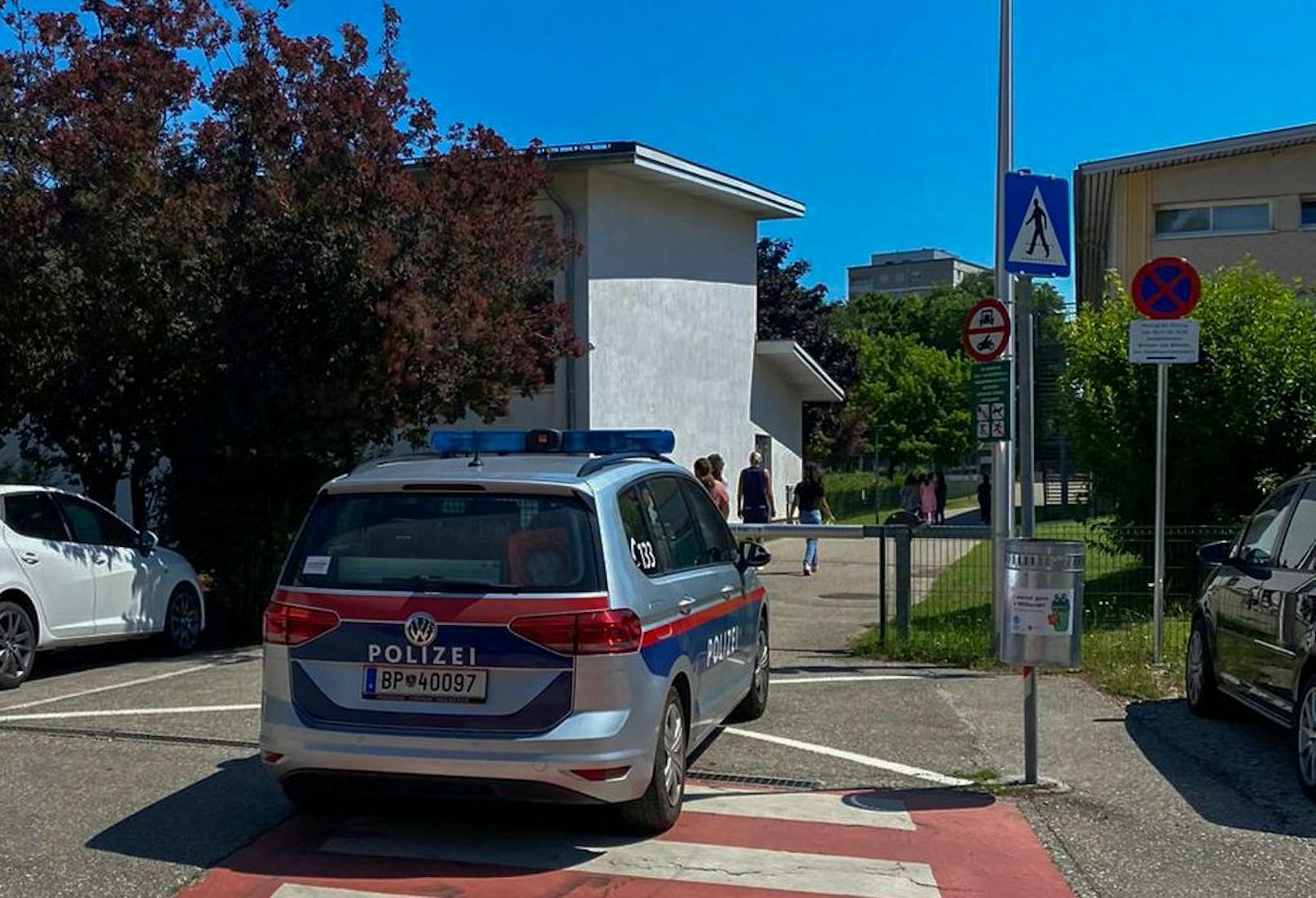 An der Neuen Mittelschule in Braunau bedrohte ein 14-Jähriger einen Lehrer.