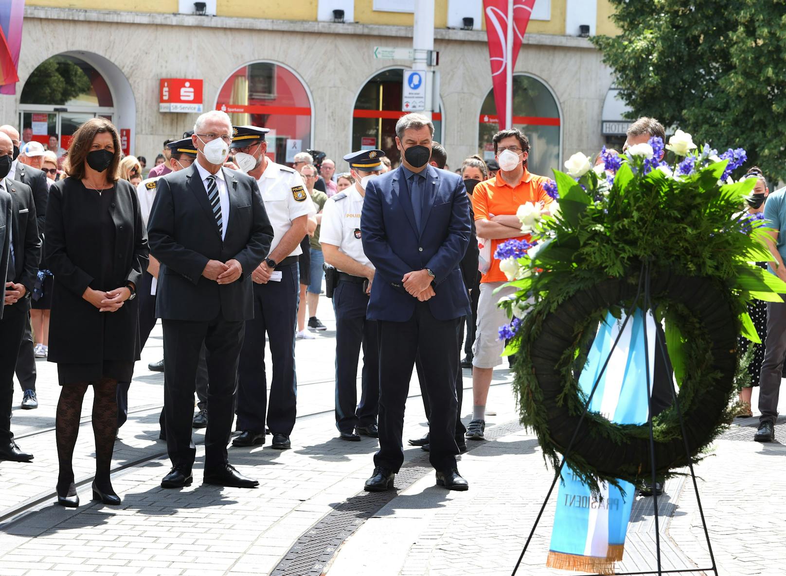 Am Sonntag fand eine Trauerfeier für die Opfer von Würzburg statt. Im Bild. Ilse Aigner (l-r), bayerische Landtagspräsidentin, Joachim Herrmann, bayerischer Innenminister und Markus Söder, bayerischer Ministerpräsident (alle CSU).