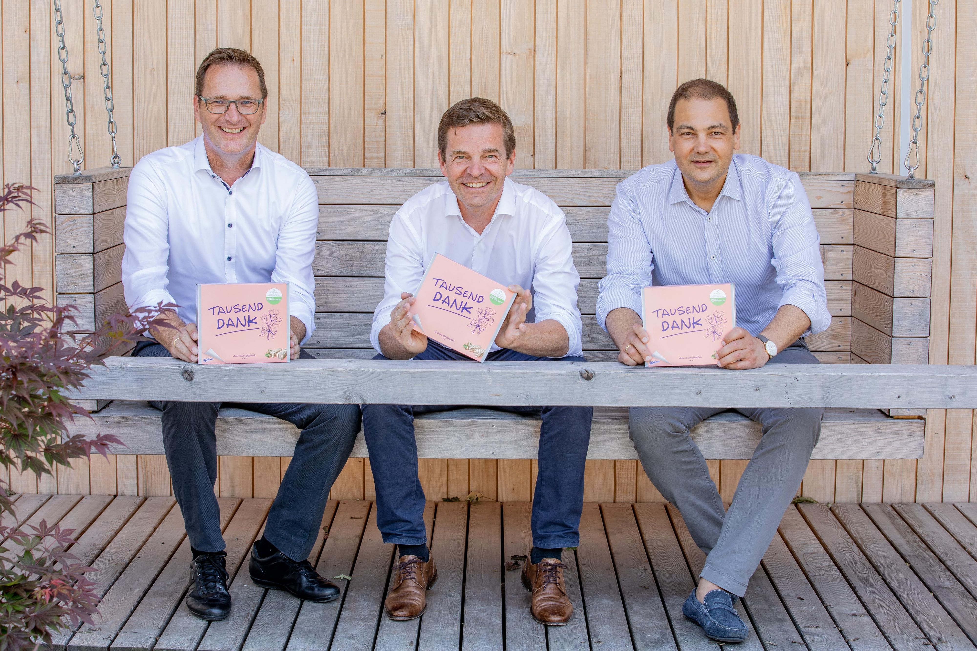 Manner CEO Andreas Kutil, SOS-Kinderdorf GF Die involvierten Akteure von links nach rechts: Christian Moser und Johannes Holzleitner, Geschäftsführer von Interspar Österreich