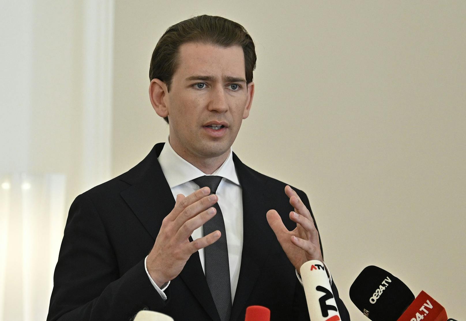 Bundeskanzler Sebastian Kurz: "Diese Tat macht mich nicht nur betroffen, sondern auch extrem wütend. Es ist ein ganz barbarisches Verbrechen."