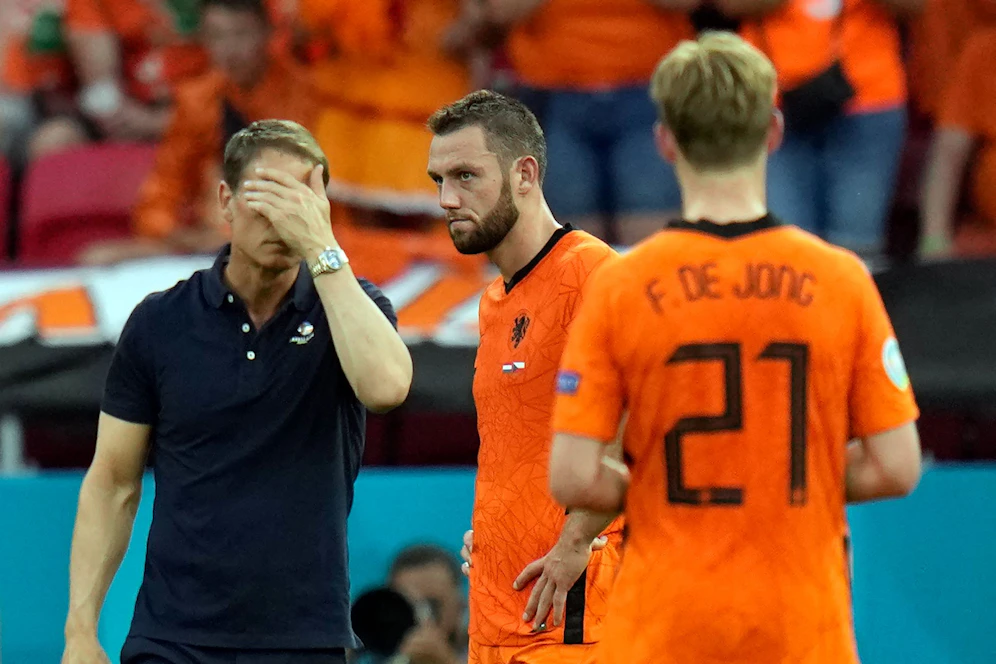 Frank De Boer muss als Bondscoach gehen.