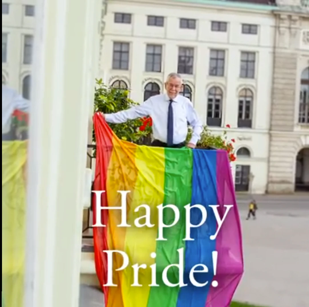 2020 machte auch Bundespräsident Alexander Van der Bellen bei der "Fensterl-Parade" mit.
