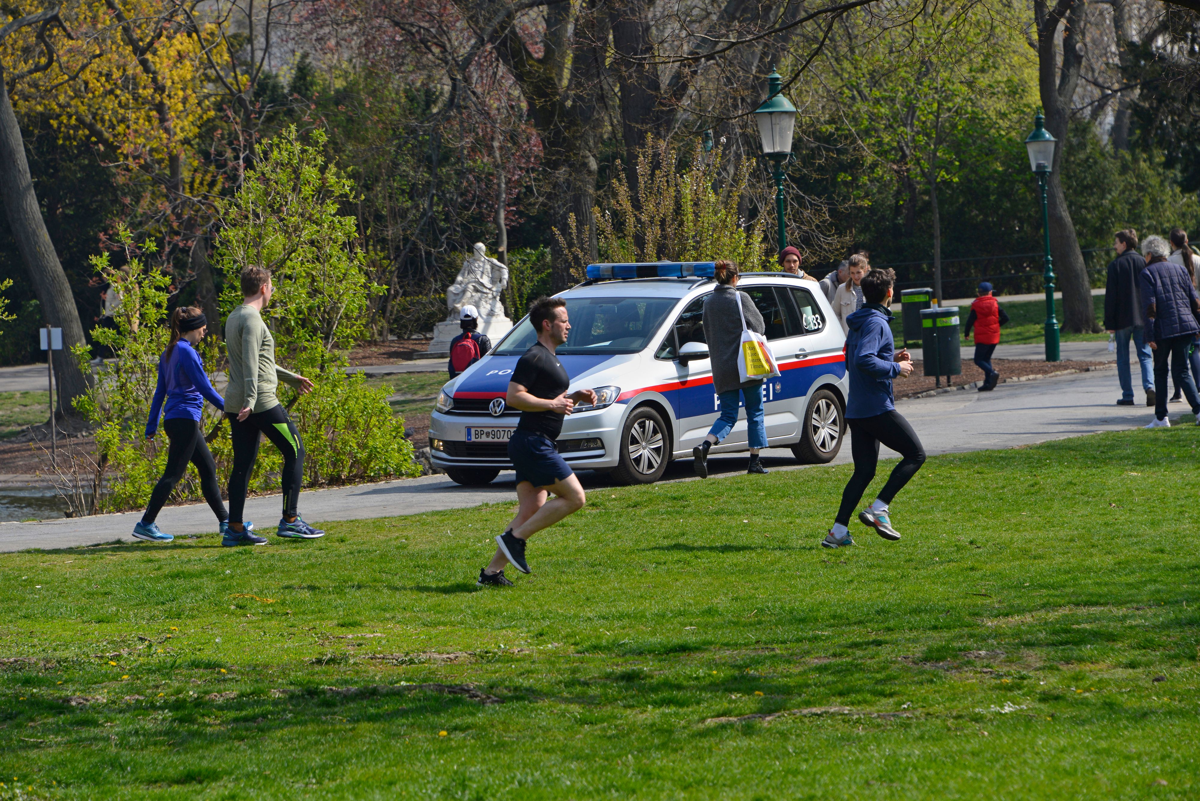 Polizeieinsatz am Mittwoch im Wiener Stadtpark.