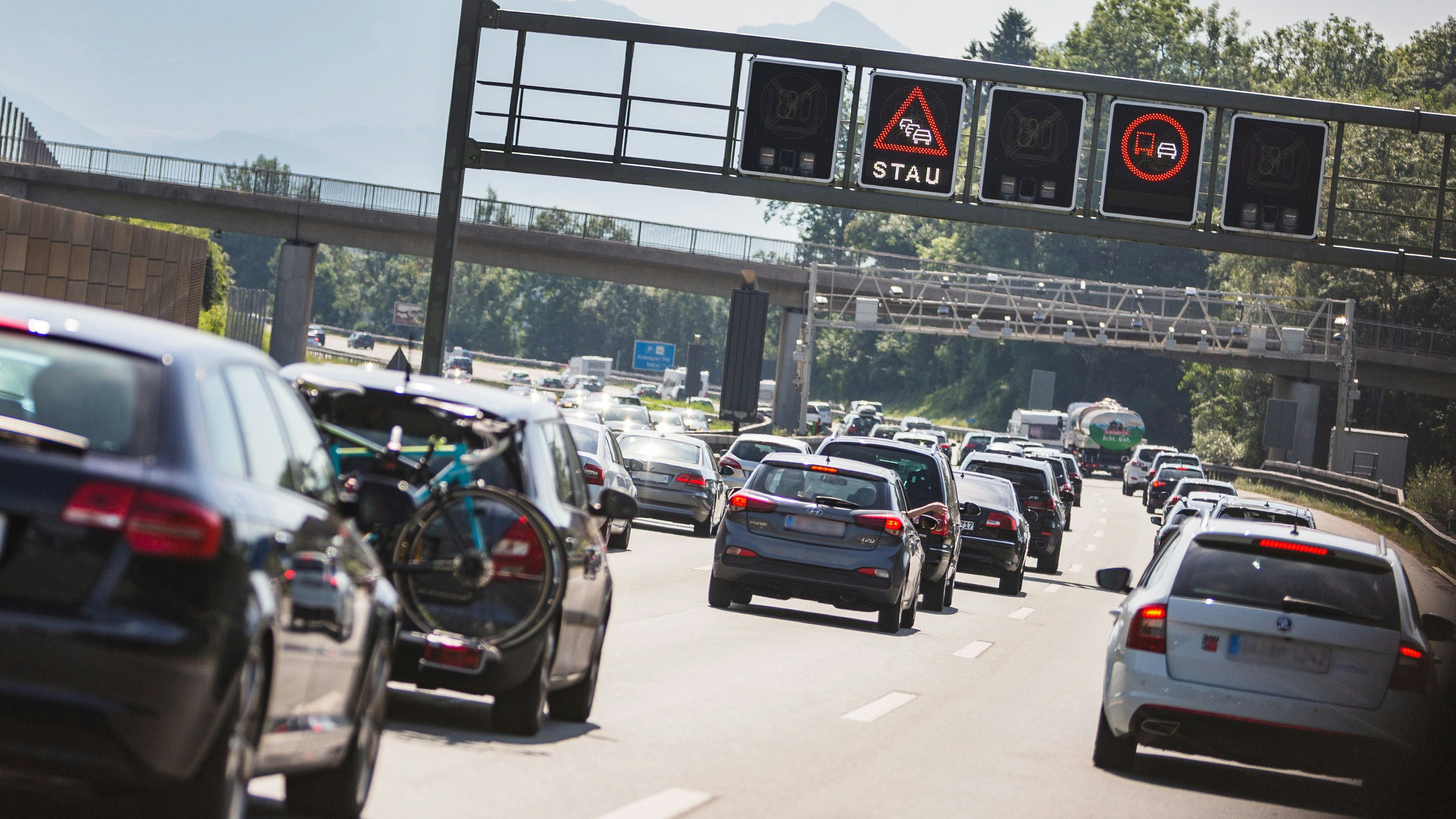 In Österreich kommt es am verlängerten Wochenende wohl vermehrt zu Staus. Symbolbild. 