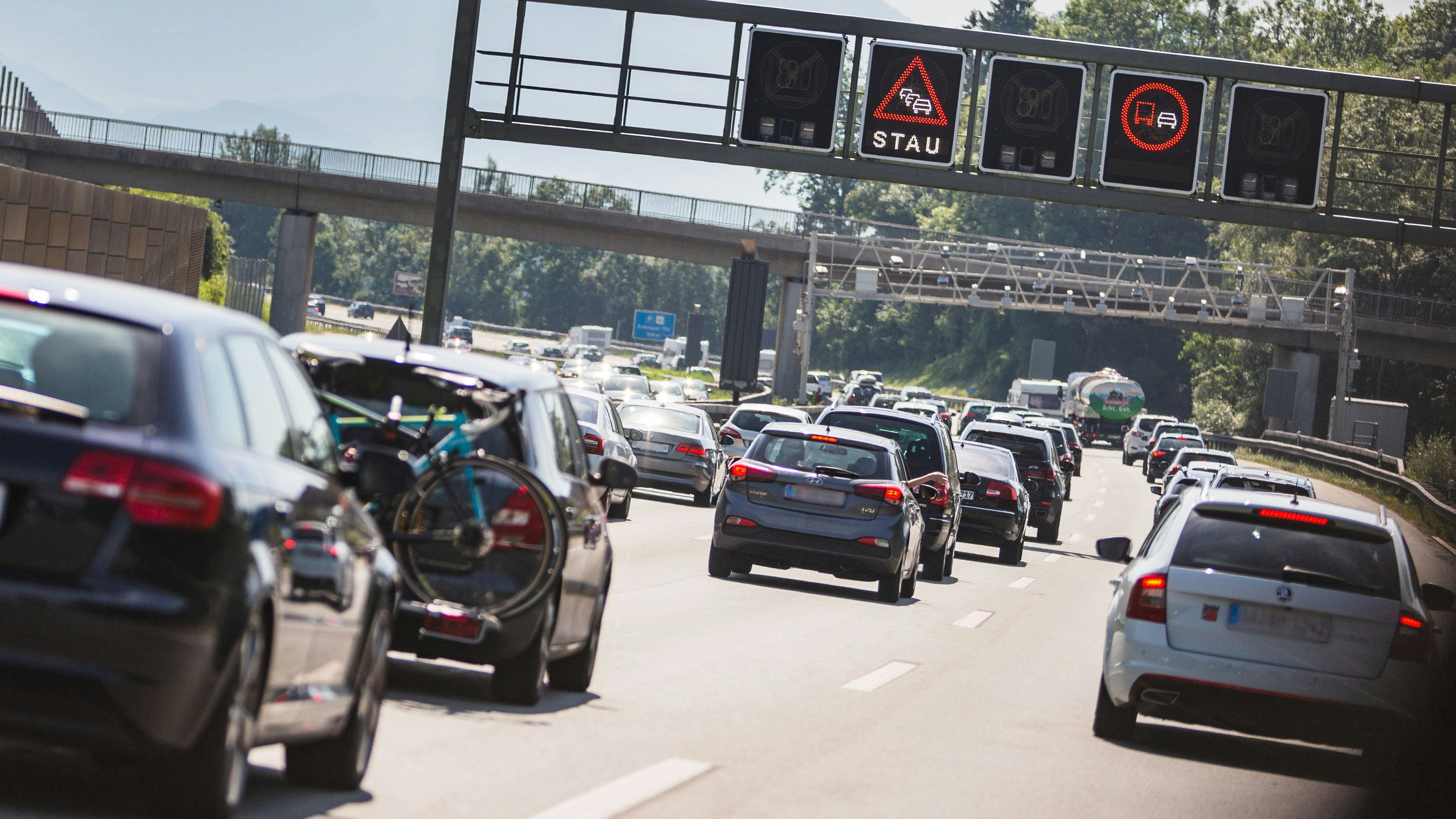 In Österreich kommt es am verlängerten Wochenende wohl vermehrt zu Staus. Symbolbild. 
