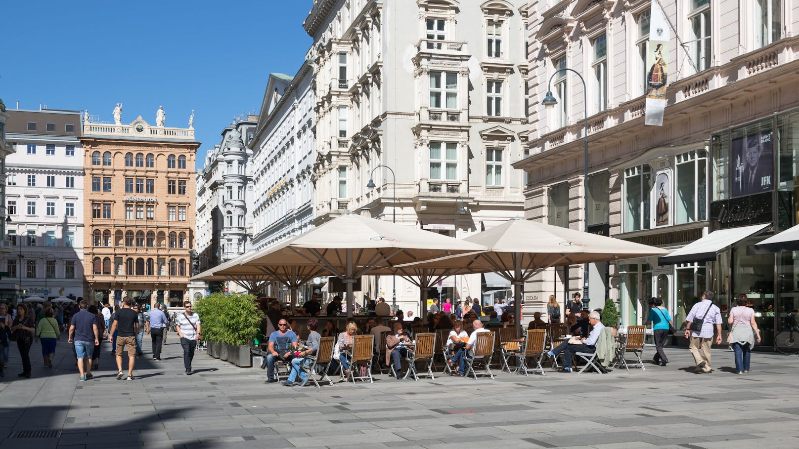  Straßencafe am Graben in Wien (Archivfoto)