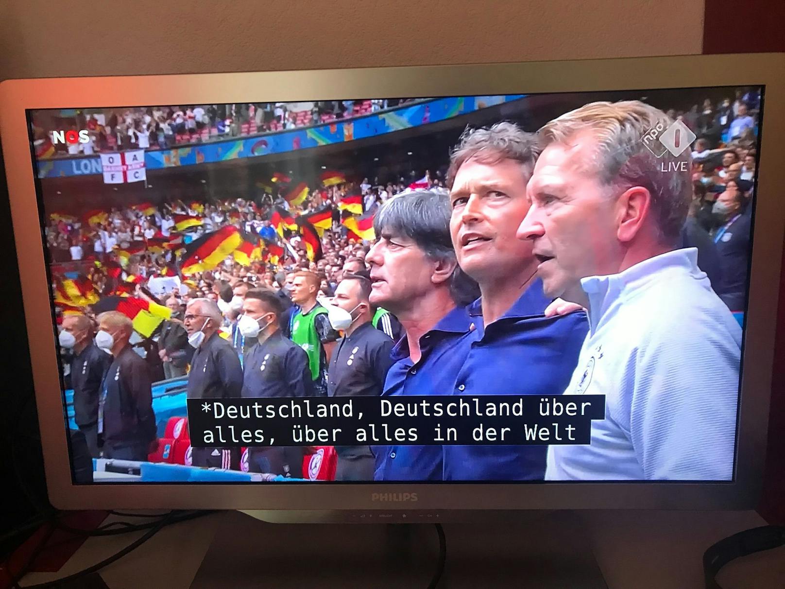 Im Holland-TV gab's "Deutschland, Deutschland über alles"