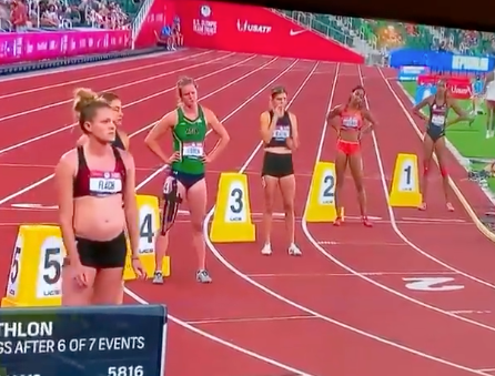 Lindsey Flach (links) ging mit Babybauch an den Start.