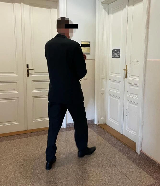 Der angeklagte Postamtsleiter